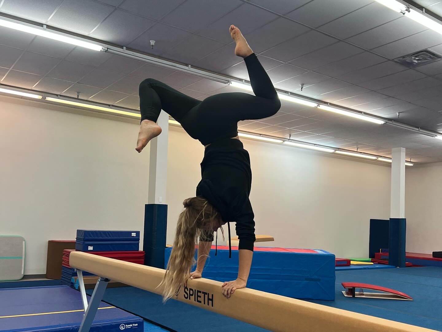 Handstand Clinic